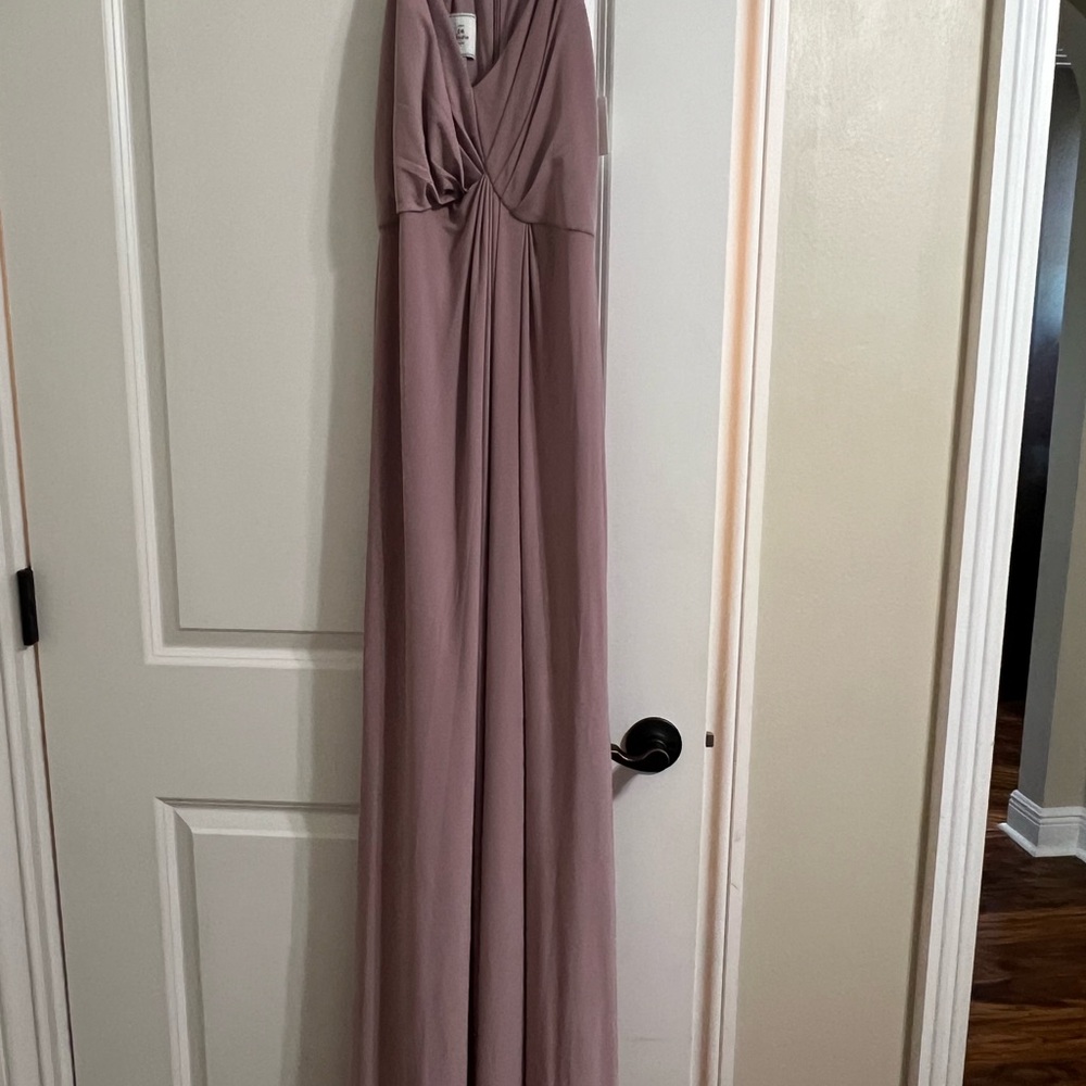 DB Studio Formal - Picture 3 of 3